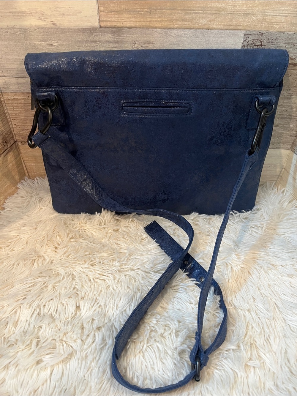 Matt & Nat Ritual laptop/messenger bag, blue stardust color. - Picture 7 of 11